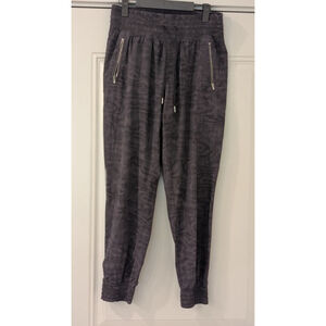 Women's Athleta Camden Jogger Pants Size 8 Gray